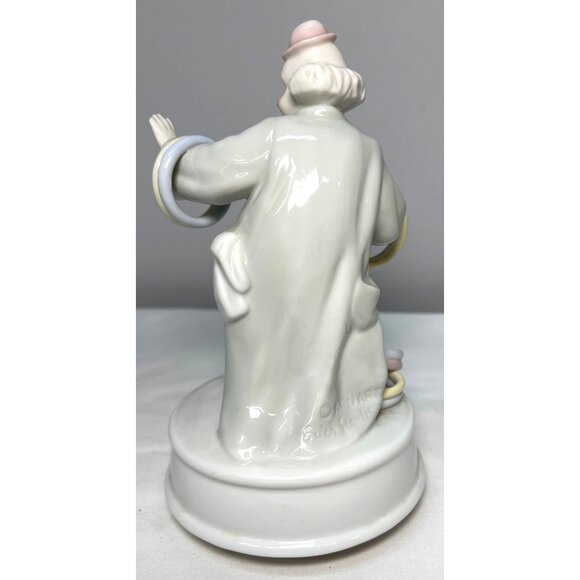 Vintage Arnart Clown Figurine With Pastel Rings Porcelain Collectible 1980s Musi - Picture 3 of 5